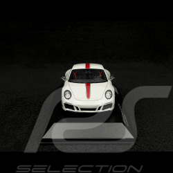 Porsche 911 Carrera GTS type 991 Mk II crayon grey / red stripes 1/43 Spark WAX02020055