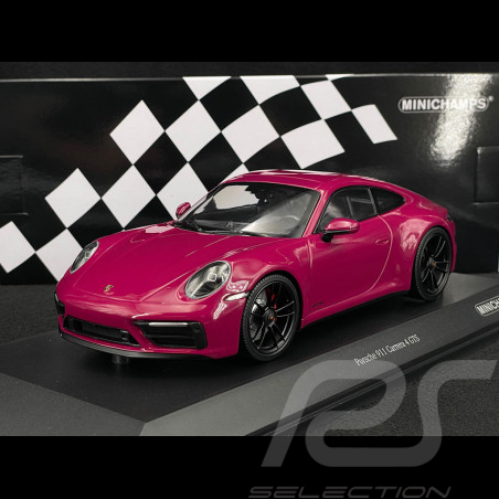 Porsche 911 Carrera 4 GTS...