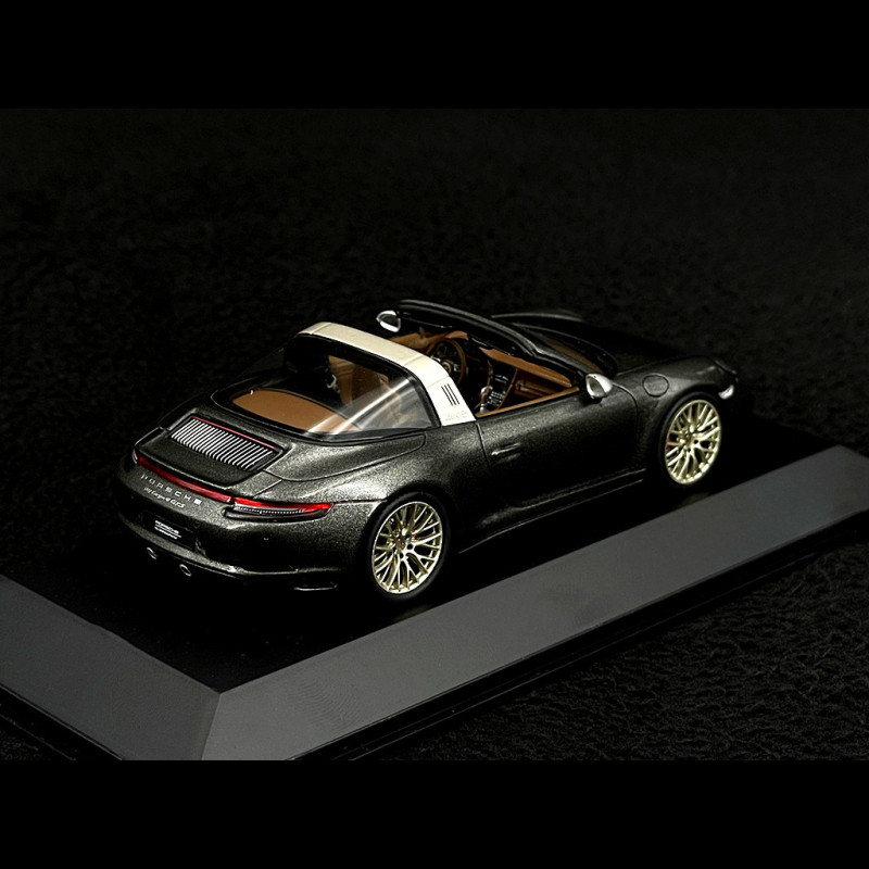 Porsche 911 type 991 Targa 4 GTS agate grey 1/43 Spark WAX02020078