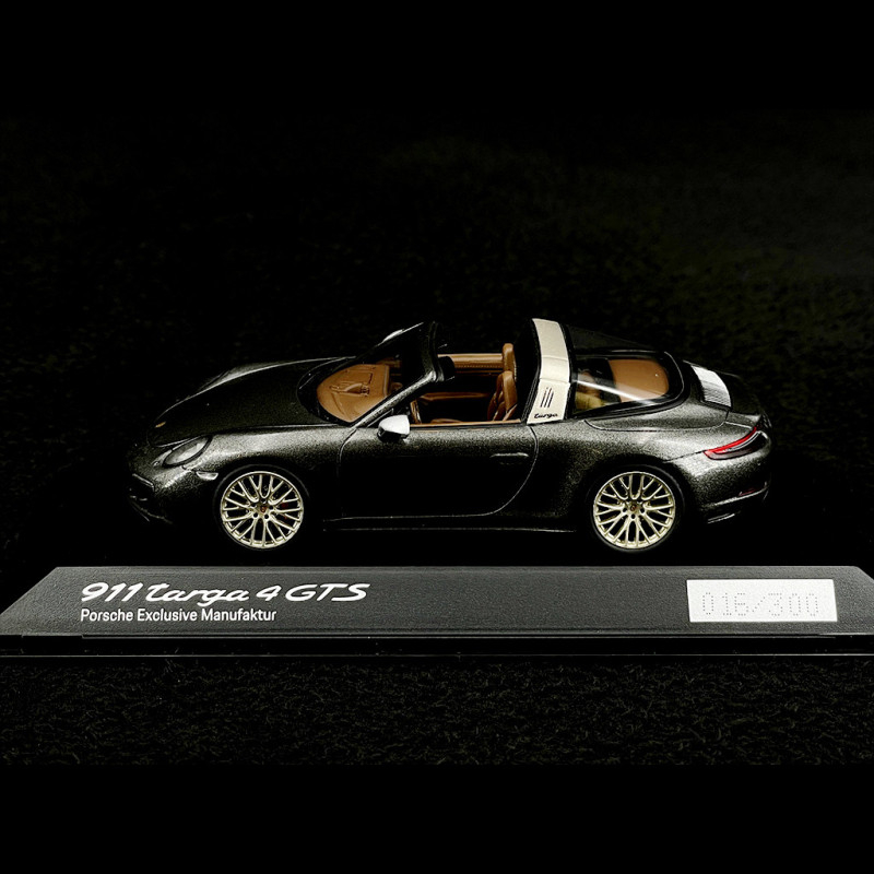 Porsche 911 type 991 Targa 4 GTS agate grey 1/43 Spark WAX02020078