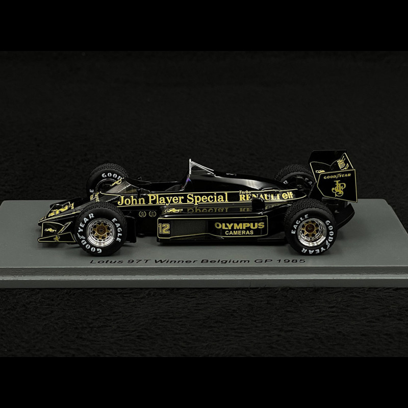 Ayrton Senna Lotus 97T #12 Vainqueur du GP du Portugal Formule 1 1985 1/24