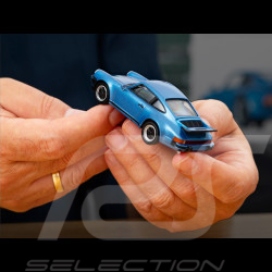 Calendrier de l'avent Porsche 911 Turbo 2024 bleu métallique 1/43 Franzis 67221