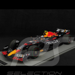 Sergio Perez Red Bull Racing RB18 n° 11 Winner GP Singapore 2022 F1 1/12 Spark 12S033