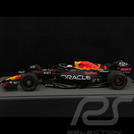 Max Verstappen Red Bull Racing RB18 n° 1 Vainqueur GP Japon 2022 F1 Champion du Monde 2022 1/12 Spark 12S034