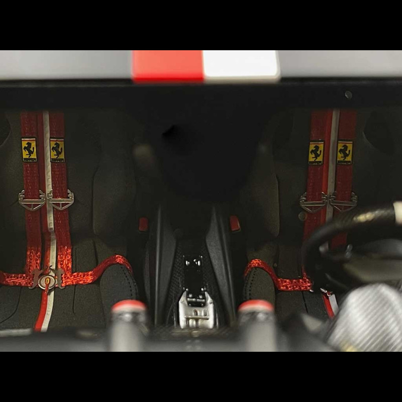 BBR Ferrari 812 Competizione 1/18 Noire - Modèle Résine Avec Vitrine - Neuve
