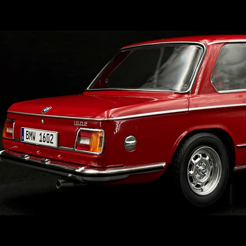Modèle Réduit BMW 1602 Verone Rouge 1971 - Échelle 1/18 Par SOLIDO - Neuf En Boîte