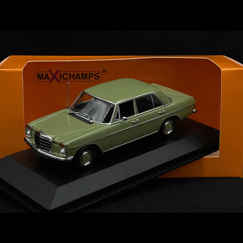 El Kekomóvil: Mercedes 200/8 W115 de Minichamps