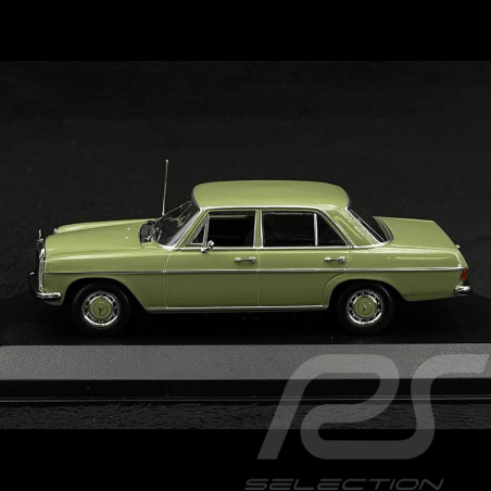 Mercedes-Benz 200 / 8 1968 Lichtgrün 1/43 Minichamps 940034007