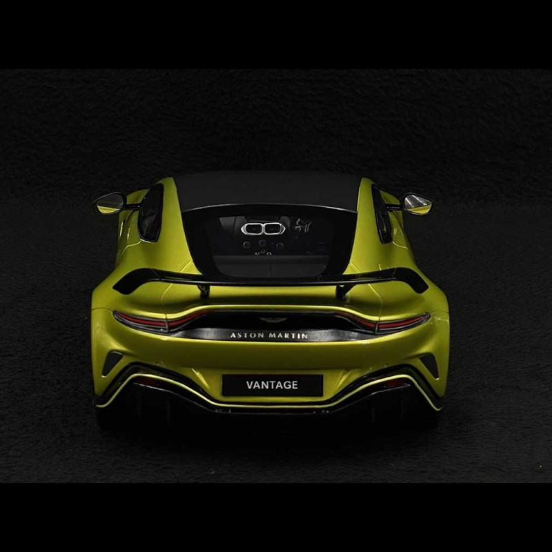 Modèle Réduit Aston Martin V12 Vantage 1:18 – Jaune Cosmopolitan, Truescale
