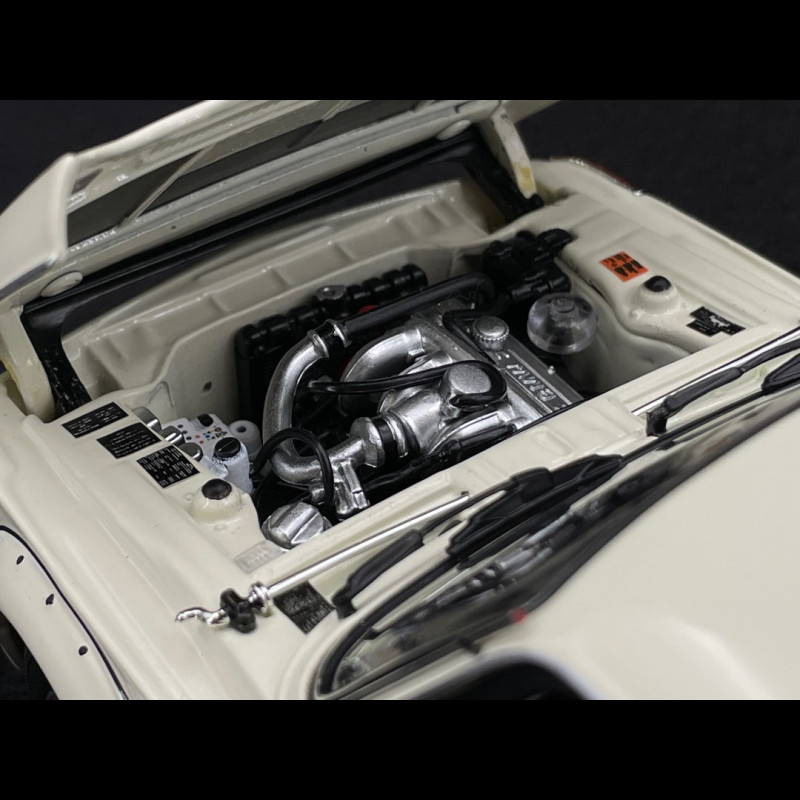 Kyosho 1:18 BMW 2002 Turbo 1974 Modellauto – Weiß, Druckguss Mit öffnenden Türen