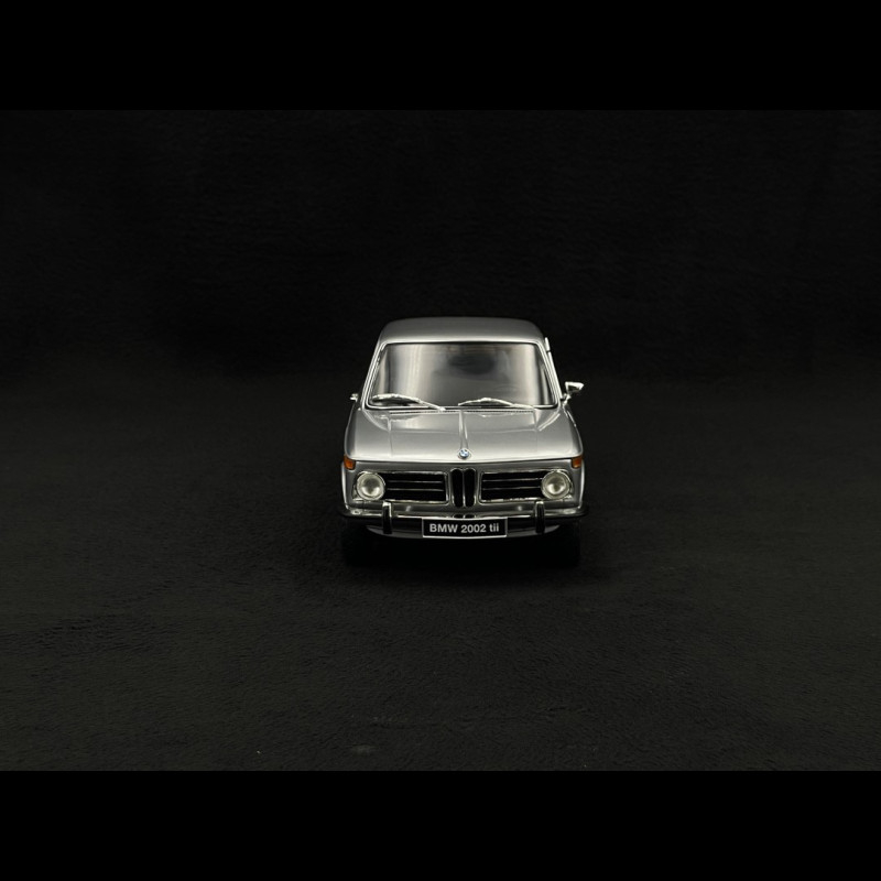 BMW 2002 TI 1972 Silver 1/18 Kyosho 08543S