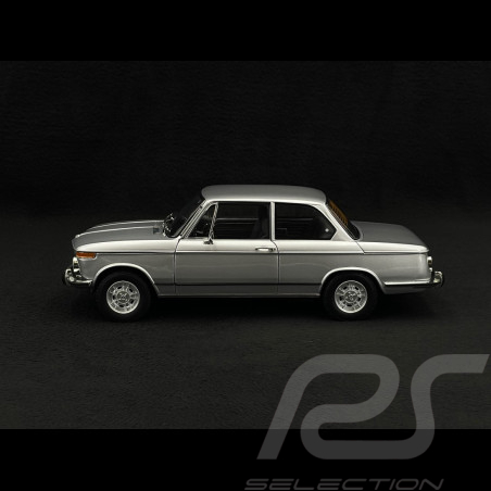 BMW 2002 TI 1972 Silber 1/18 Kyosho 08543S