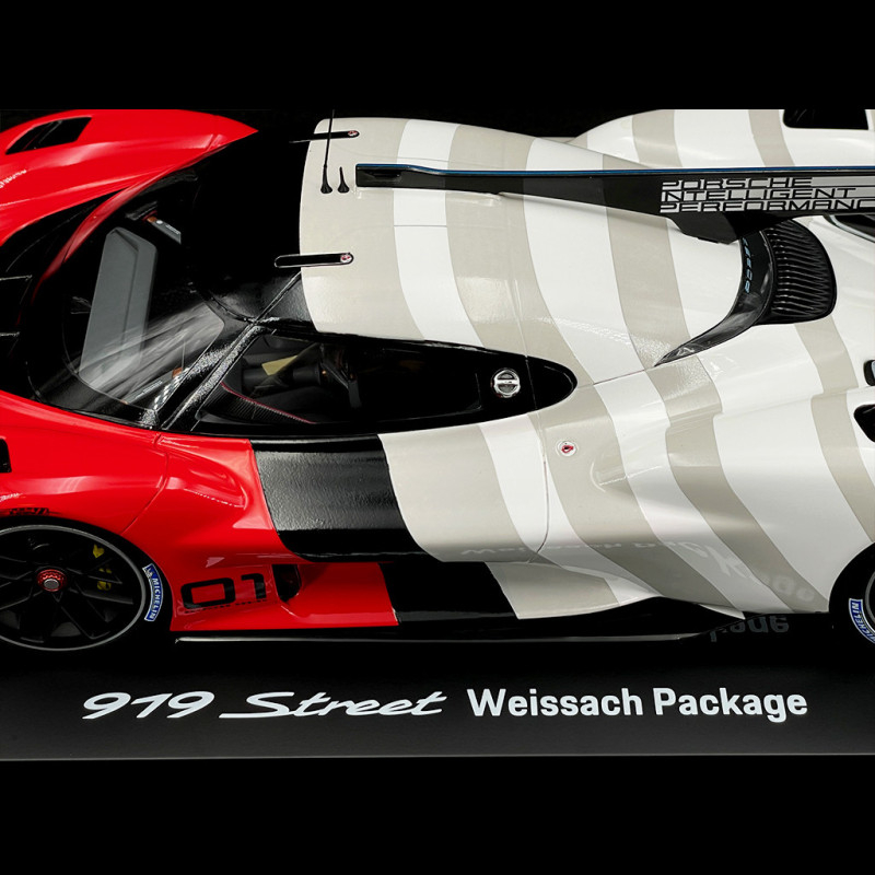 スパーク 18S186 1/18 Porsche 919 楽天市場】スパーク 1/18 ポルシェ 919 ストリート シルバー