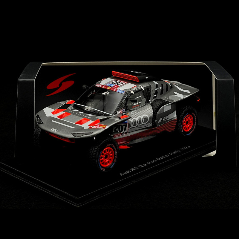 Carlos Sainz Audi RS Q e-tron n° 207 Rallye Dakar 2023 1/43 Spark