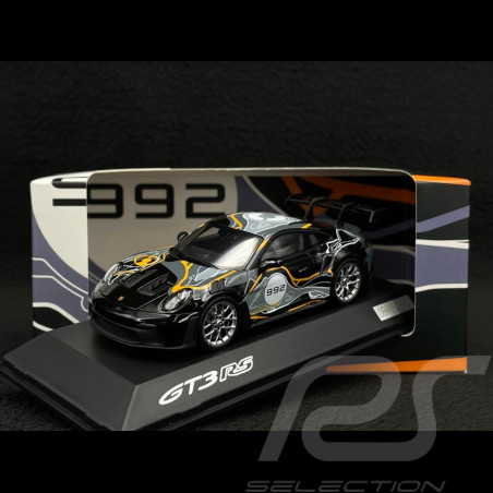 Porsche 911 GT3 RS Type 992 n°992 Weissach Test Track 2023 Grau / Orange 1/43 Spark WAP0202880SGT3