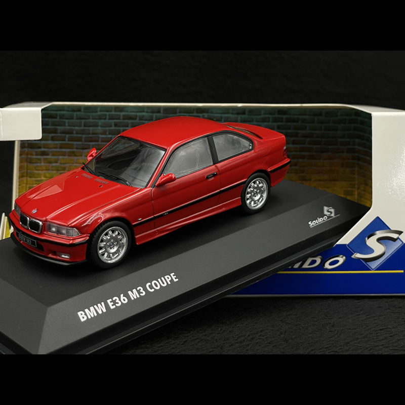 OSCA 1600 GT coupé Fissore 1963 rouge (Esval) 1/43e OSCA 1600 GT coupé Fissore 1963 rouge (Esval) 1/43e