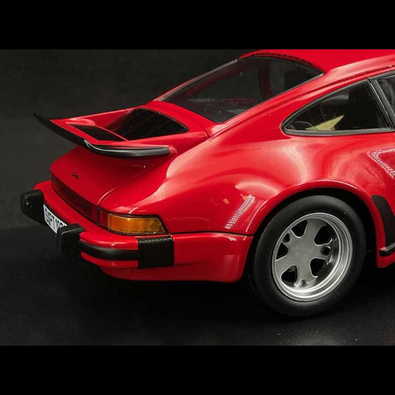 Porsche 911 930 Turbo Martini 1976 échelle 1/18 Par KK SCALE MODELS, Neuve