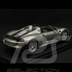 Porsche 918 Spyder 2014 Argent / Noir 1/18 Welly 18051HGRC