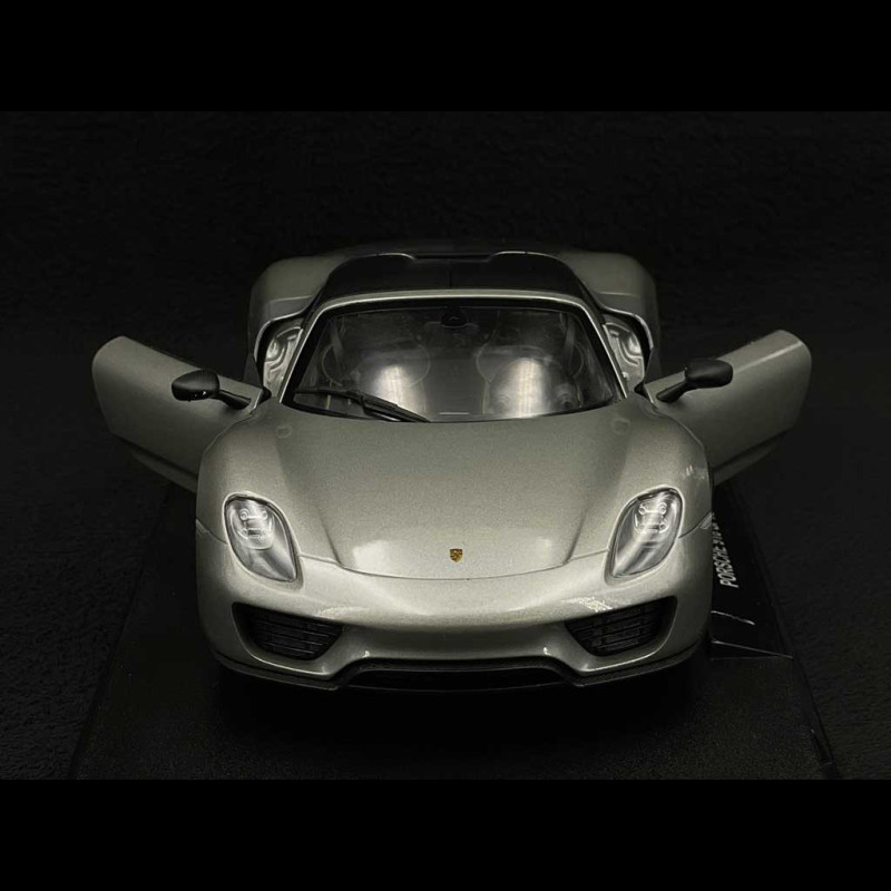 Porsche 918 Spyder 2014 Argent / Noir 1/18 Welly 18051HGRC