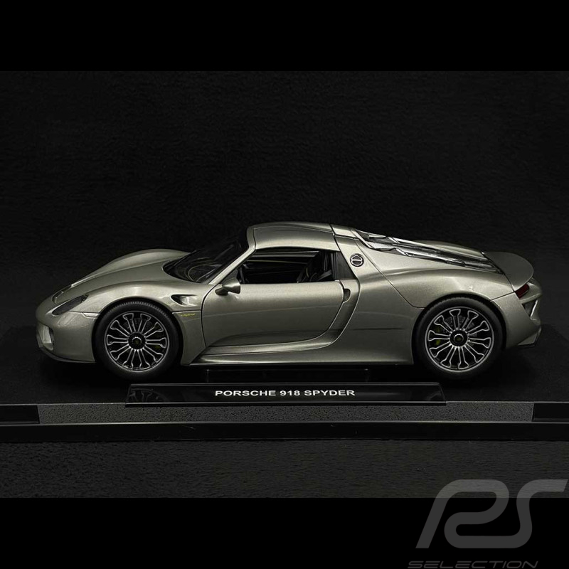 Porsche 918 Spyder 2014 Silver 1/18 Welly 18051HGR