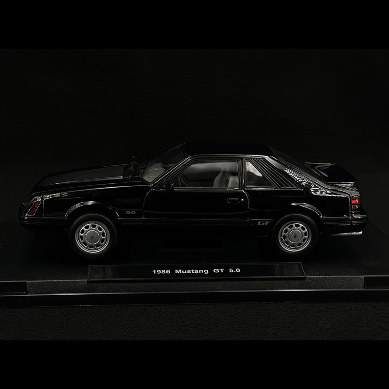 Modèle Réduit Welly Ford Mustang GT 5.0L 1986 - Échelle 1:18 - Occasion