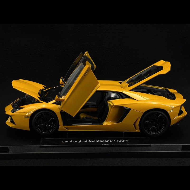 Lamborghini Aventador LP700-4 | Arancio Argos - Spotted in a