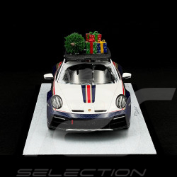 Porsche 911 Dakar Typ 992 2023 Roughroads mit Weihnachtsbaum und Geschenken 1/18 Spark WAP0211680SXMS