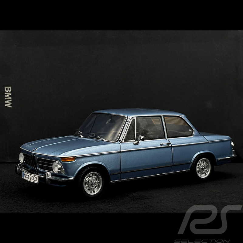 BMW 2002 TI 1972 Metallic Blue 1/18 Kyosho 80430007659