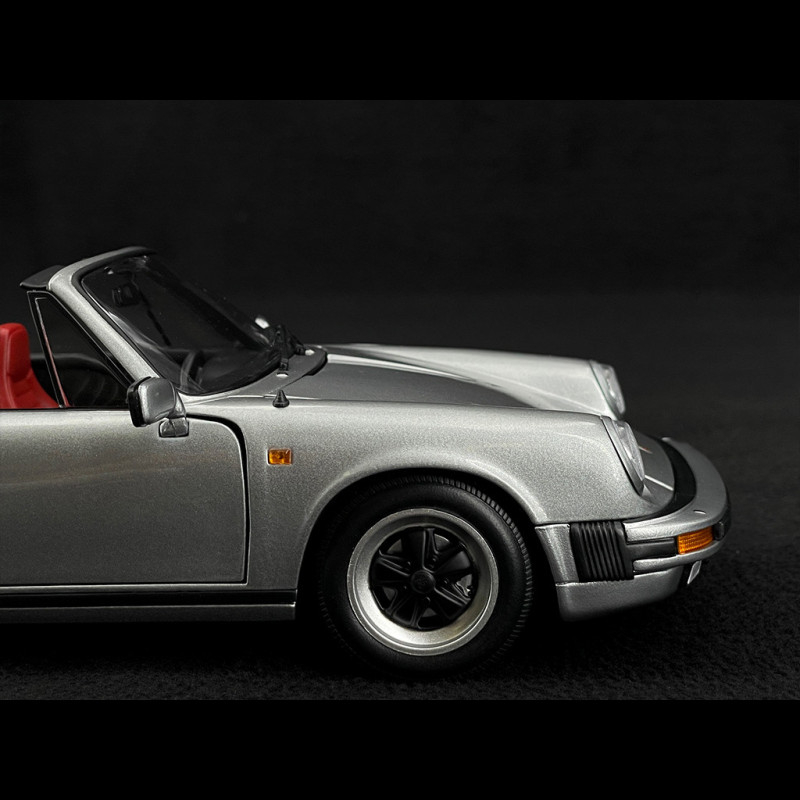 Porsche 911 Carrera Cabriolet 3.2 1983 Silver Grey 1/18 Porsche 911 Carrera Cabriolet 3.2 1983 Silver Grey 1/18