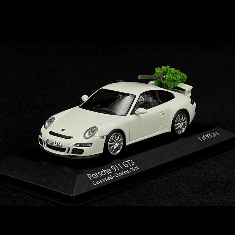 Miniature Voiture 1:43 Minichamps – Porsche 911 GT3 2006 Blanche Avec Sapin De Noël, édition Limitée 2024