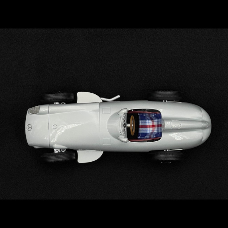 Werk83 1:18 Mercedes-Benz W196 Plain Body Edition formule 1 1955 avec figurine de conducteur