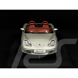 Porsche Boxster Type 986 2002 Arctic Silver 1/18 AutoArt 77872