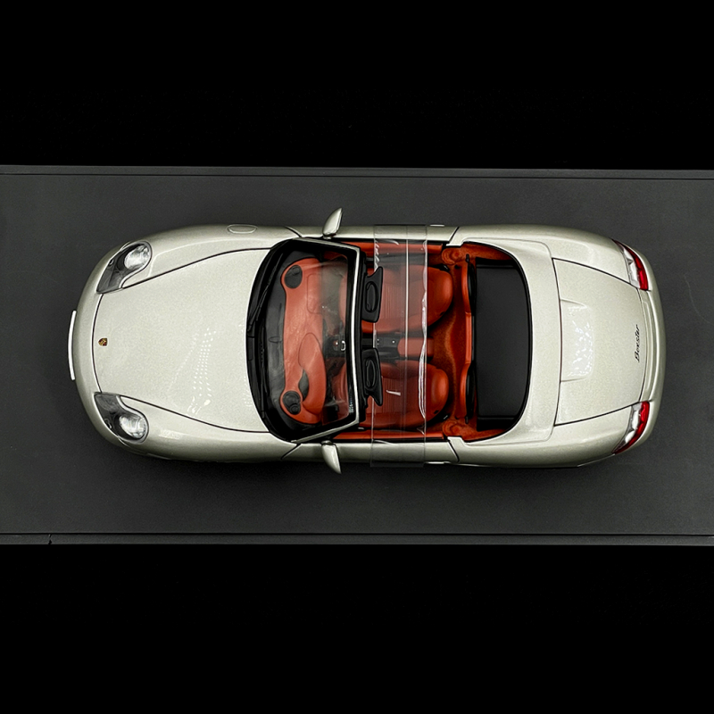Porsche Boxster Type 986 2002 Arctic Silver 1/18 AutoArt 77872
