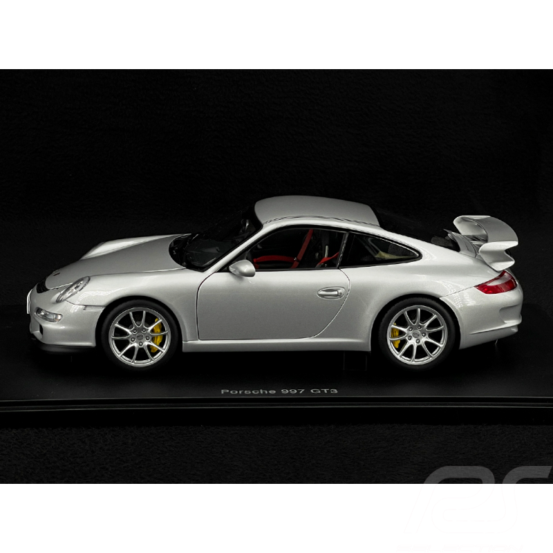 Porsche 911 GT3 Type 997 2007 Argent GT 1/18 AutoArt 77997