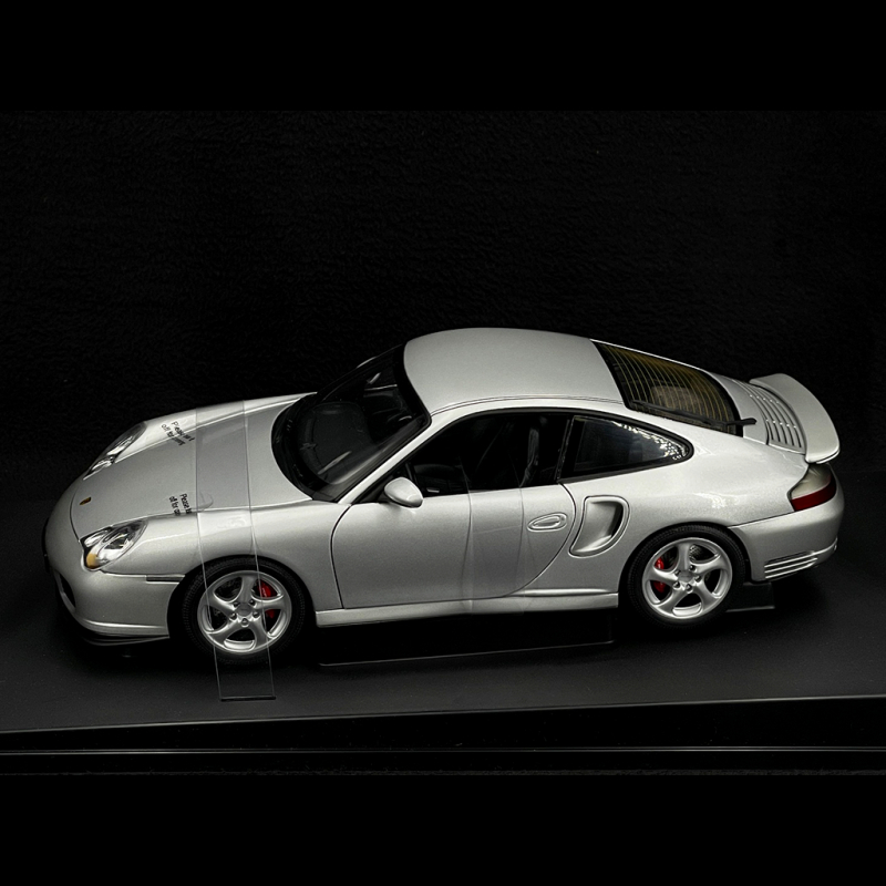 Porsche 911 Turbo Type 996 2000 Arctic Silver 1/18 AutoArt 77832