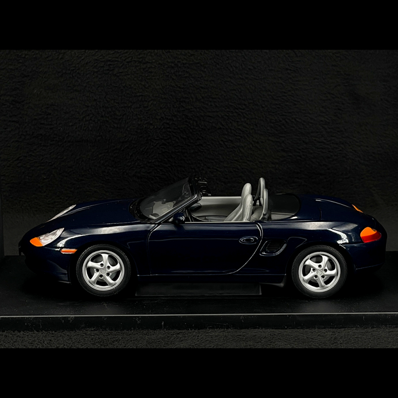 Porsche Boxster Type 986 1996 Night Blue 1/18 UT Models WAP021006