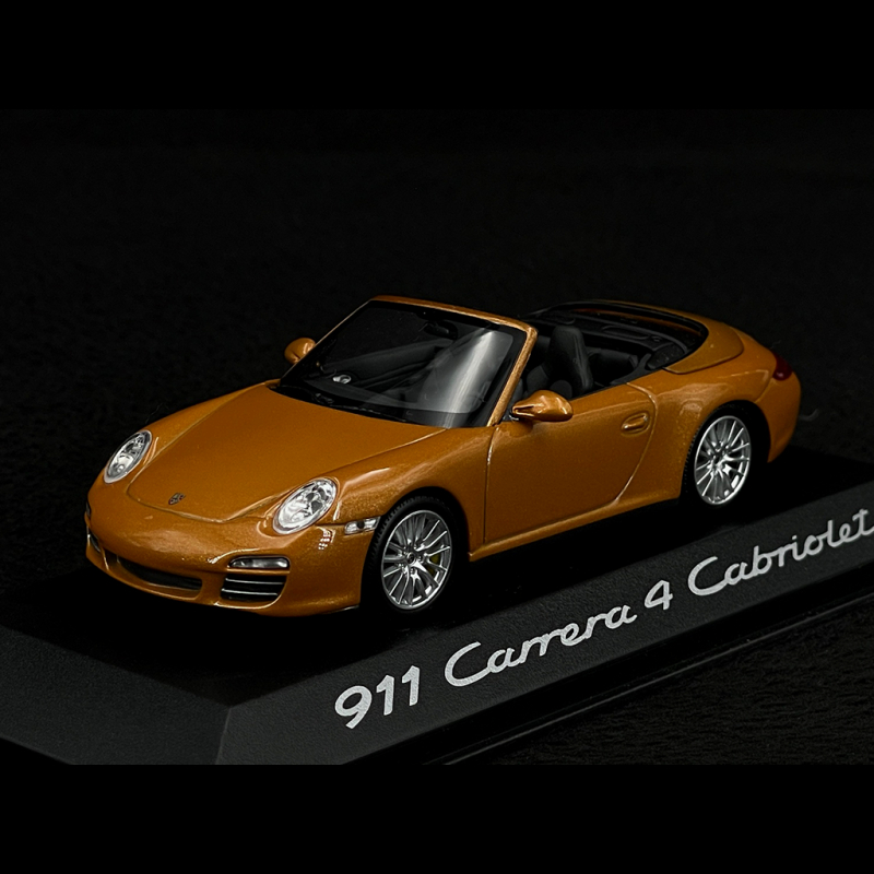 Porsche 911 Carrera 4 Cabriolet Type 997 2008 gold 1/43 Minichamps