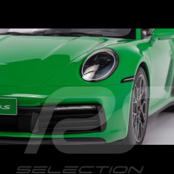 Porsche 911 Carrera 4S Cabriolet Type 992 2020 Python Green 1/8 Minichamps 800662001