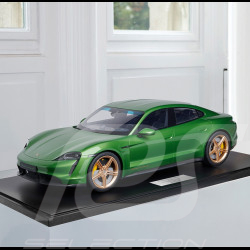 Porsche Taycan Turbo S 2020 Python Green Metallic 1/8 Minichamps 800660002