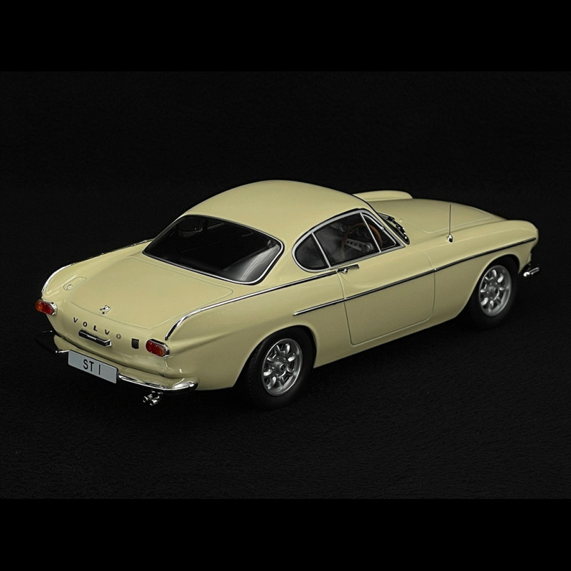 Cadre Photo Mural – Thème Volvo 1800 ES – 3 Photos – Bois – 30x24 Cm – Échelle 1/43