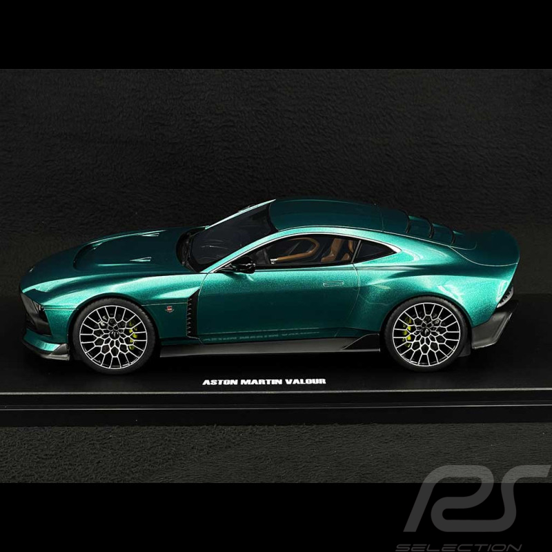Aston Martin Valour 2024 British Grün 1/18 GT Spirit GT480