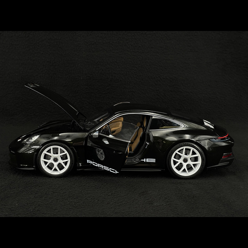 Porsche 911 S/T Type 992 2023 Olive Green 1/18 Norev WAP0213210S0ST