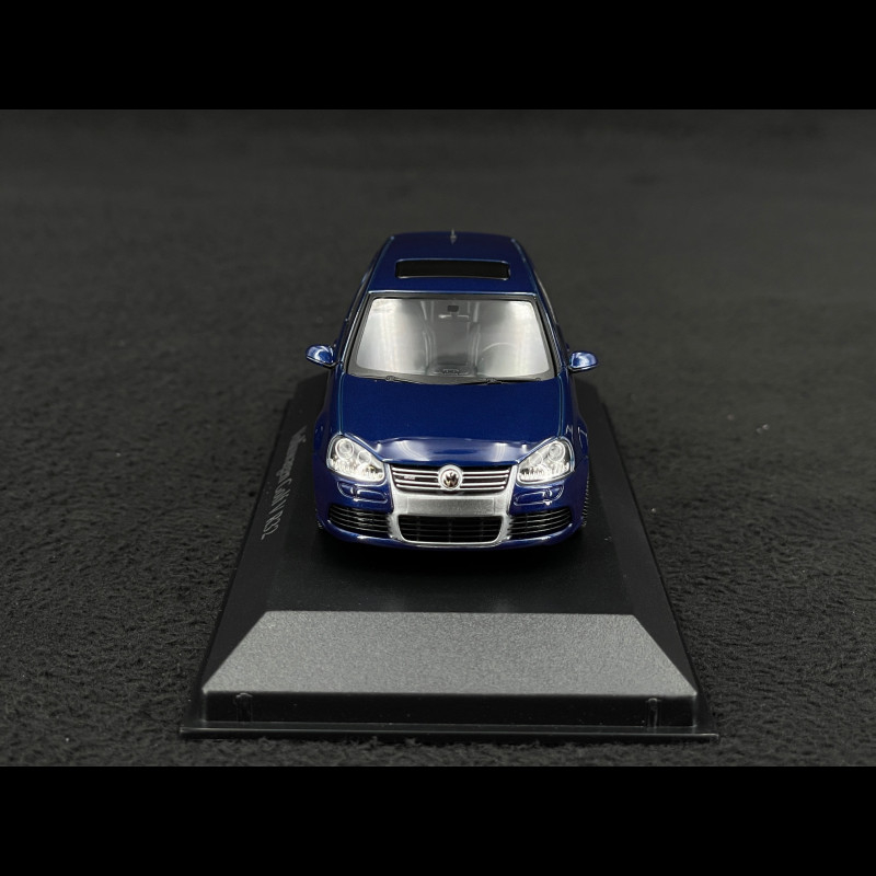 Volkswagen Golf R32 2005 Metallic Blue 1/43 Minichamps 940054501