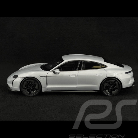 Porsche Taycan Turbo S 2024...