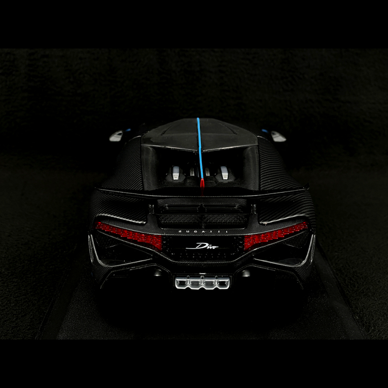 Bburago Bugatti Divo 2018 1:18 - Modèle Réduit Métal, 50e Anniversaire, Portes Et Capot Ouvrants, Intérieur Et Moteur Détaillés
