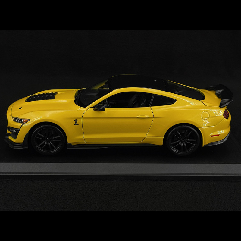 ford-mustang-shelby-gt-500-