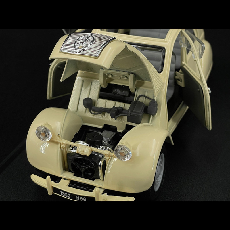 Miniature Maisto 1/18 – Citroën 2CV 1952 Grise, Toit Fermé, état Neuf (boîte)