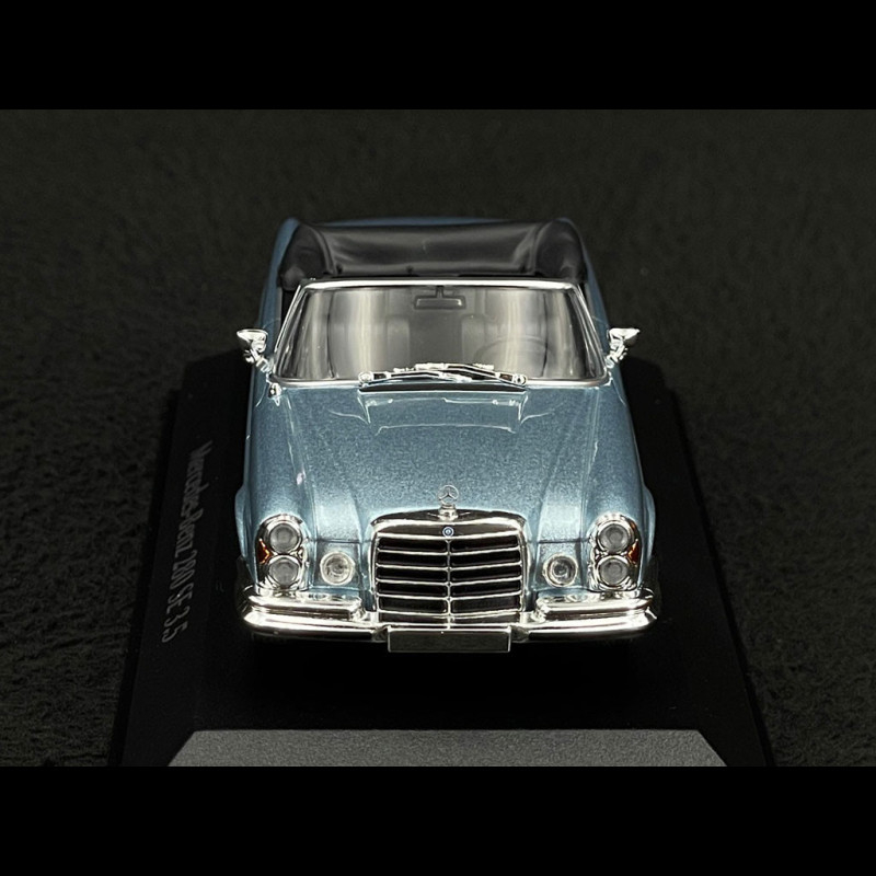 Mercedes 280 SE 3.5 W111 coupé gris argent (Maxichamps) 1/43e Mercedes 280 SE 3.5 W111 coupé gris argent (Maxichamps) 1/43e