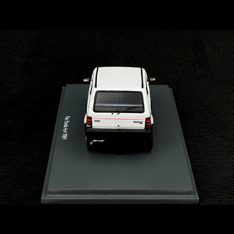 SCHUCO - Voiture de 1989 couleur rouge - FIAT Panda 4x4 - 1/43 - SCH43U00053