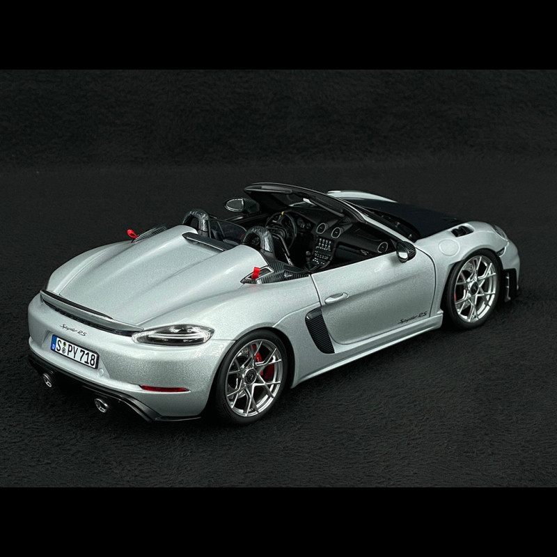 Norev : Porsche 718 Spyder RS Pack Weissach │ 2023 GT-Argent métallisé